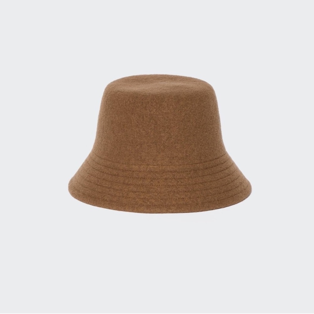 Uniqlo bucket hat